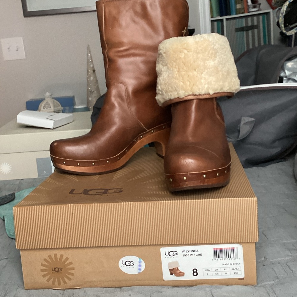 UGG Women's Tan Leather Clogs with Cream Fur